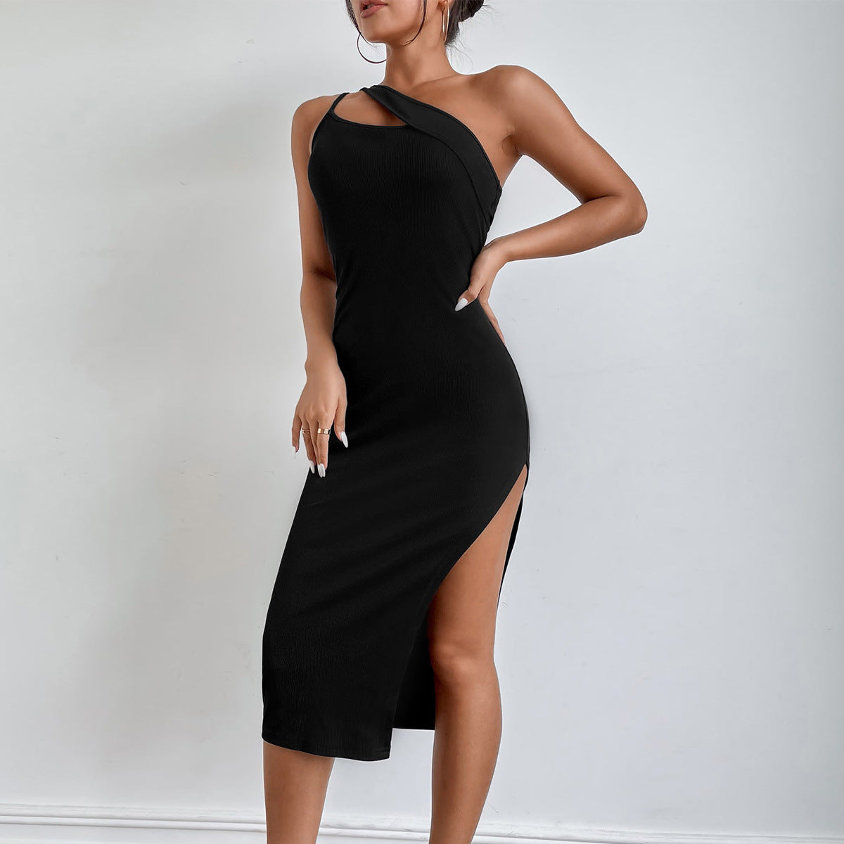 One-shoulder Slit Hip Slimming Open Back Dress