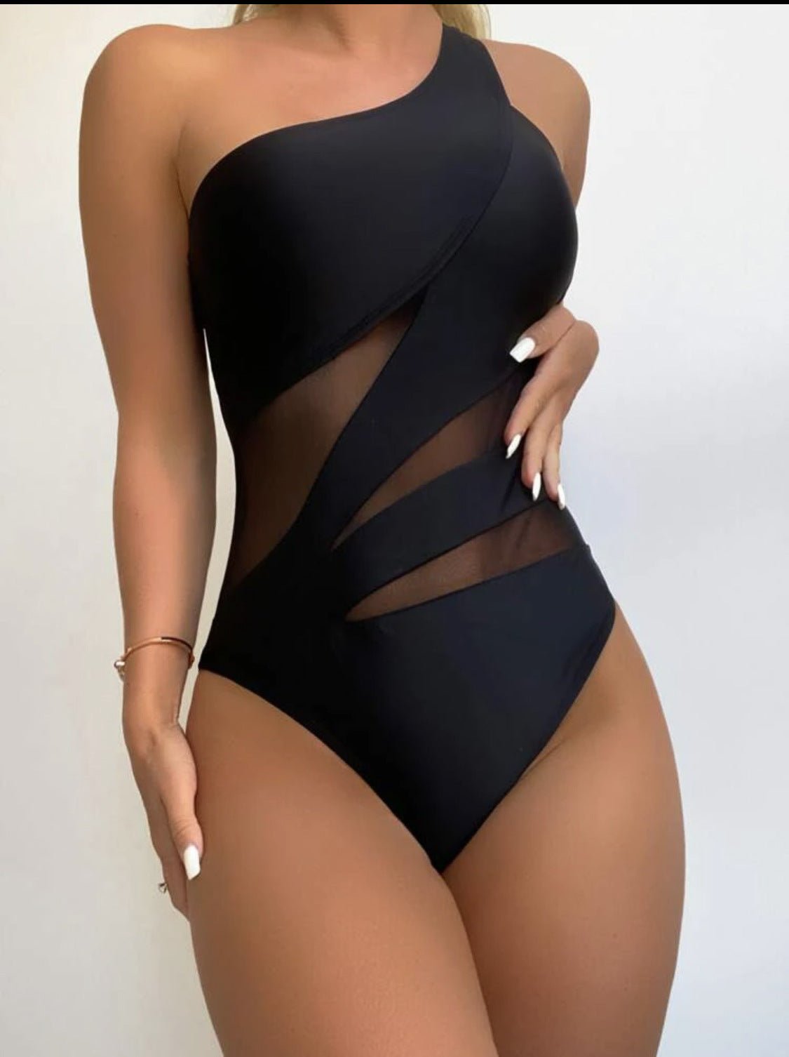 One-shoulder & One- piece Swimsuit